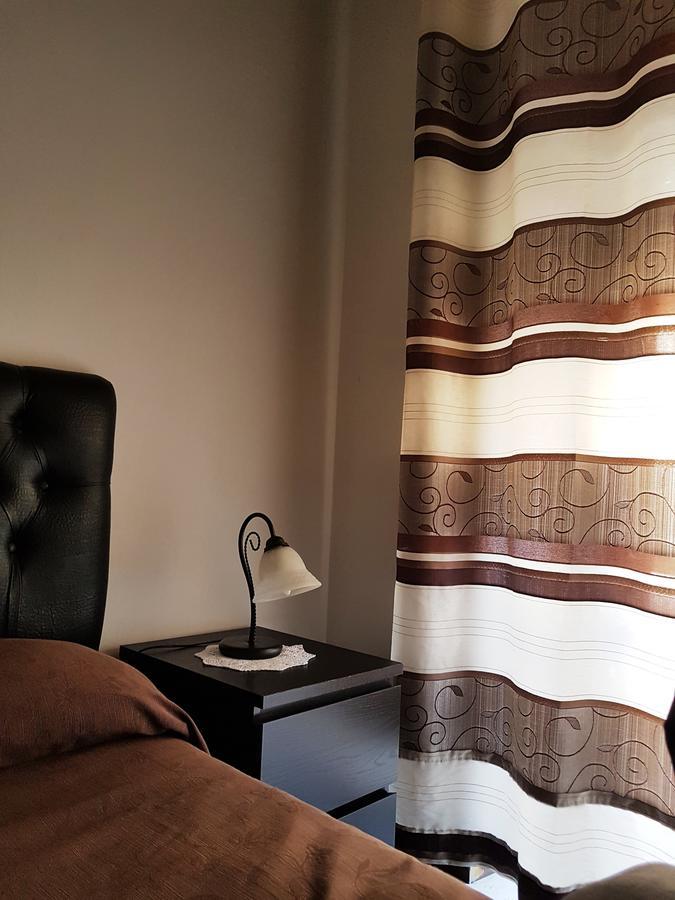 Crispi Rooms Катания Екстериор снимка