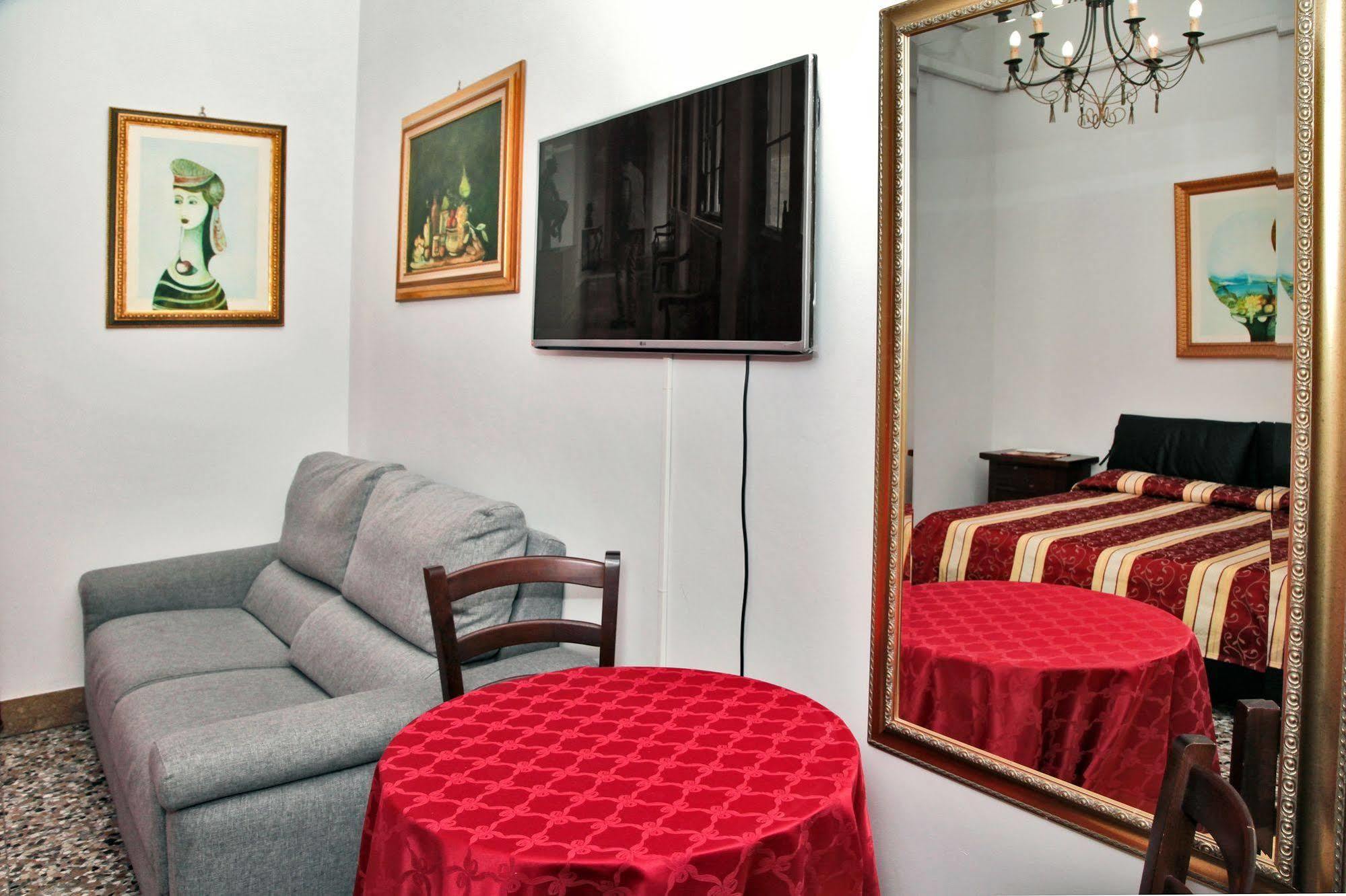 Crispi Rooms Катания Екстериор снимка
