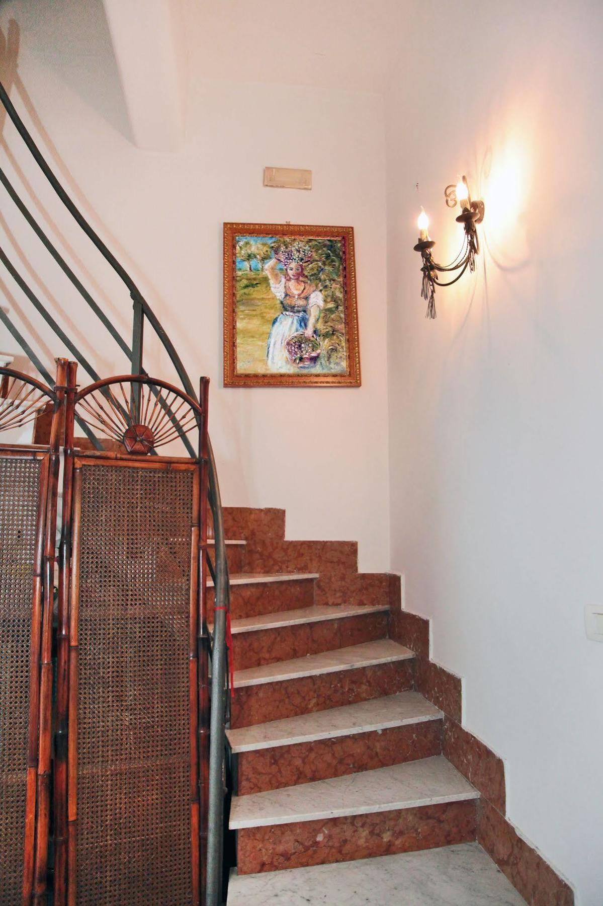 Crispi Rooms Катания Екстериор снимка