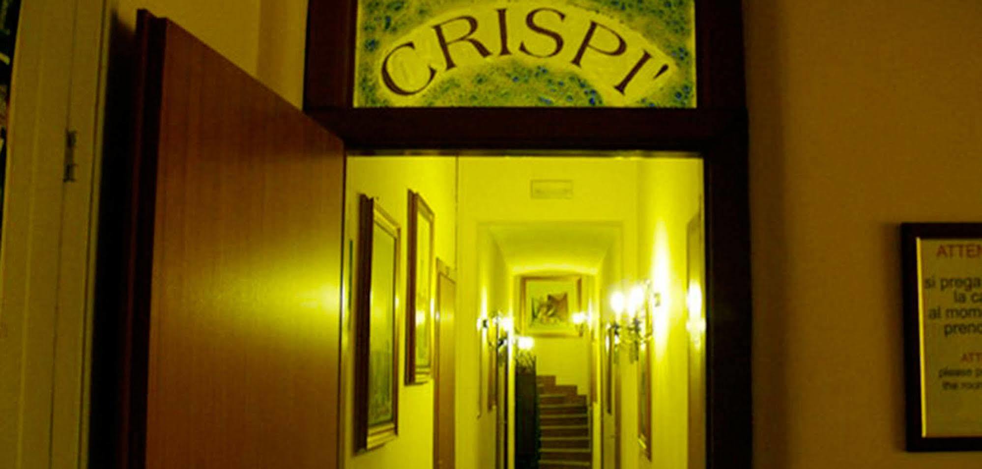 Crispi Rooms Катания Екстериор снимка